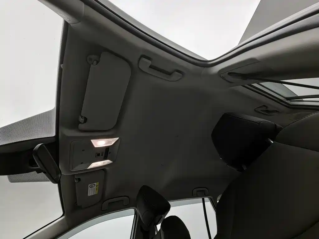 Toyota RAV4 — миниатюра 14