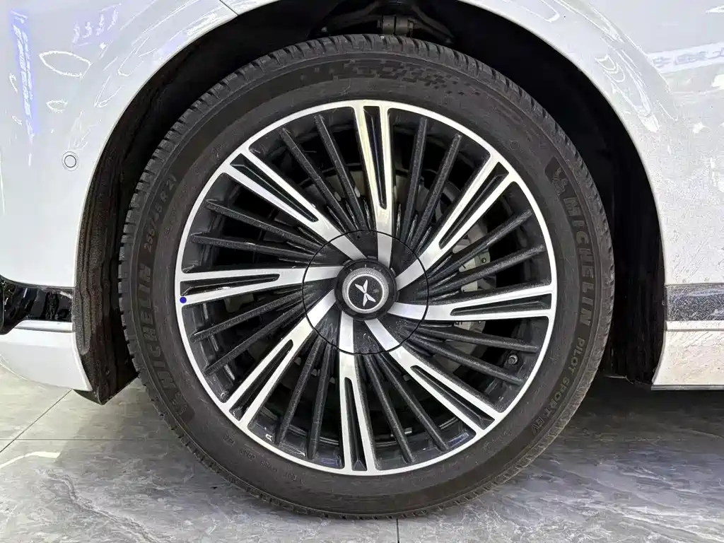 XPeng G9 — миниатюра 15