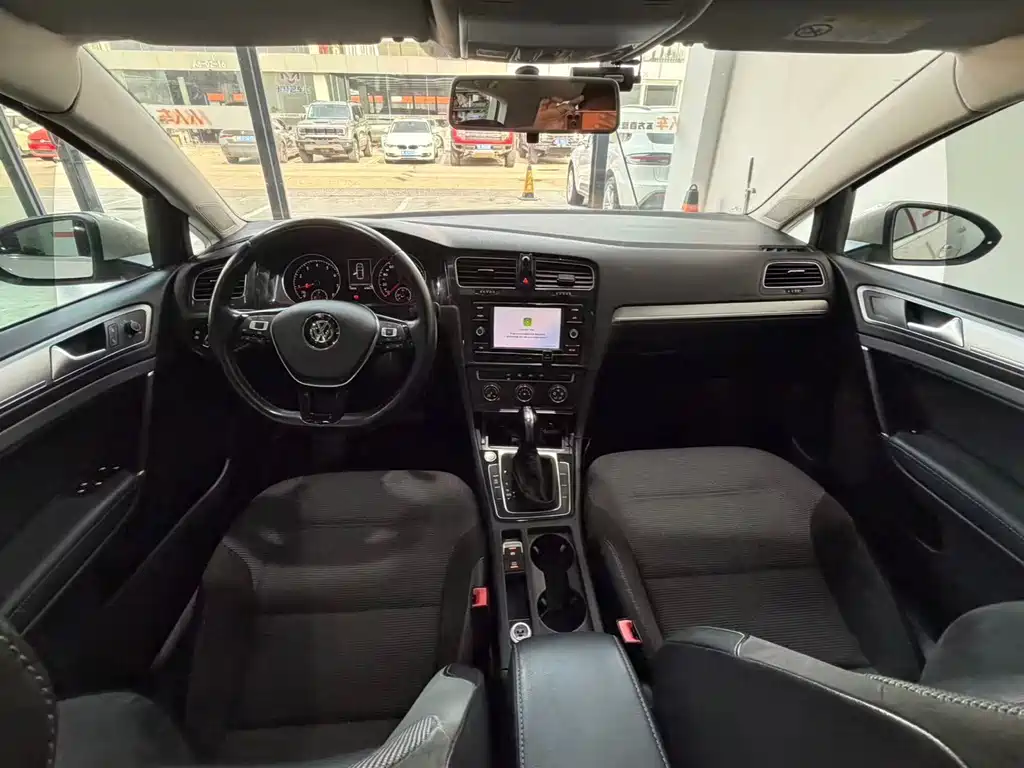 Volkswagen Golf — миниатюра 16