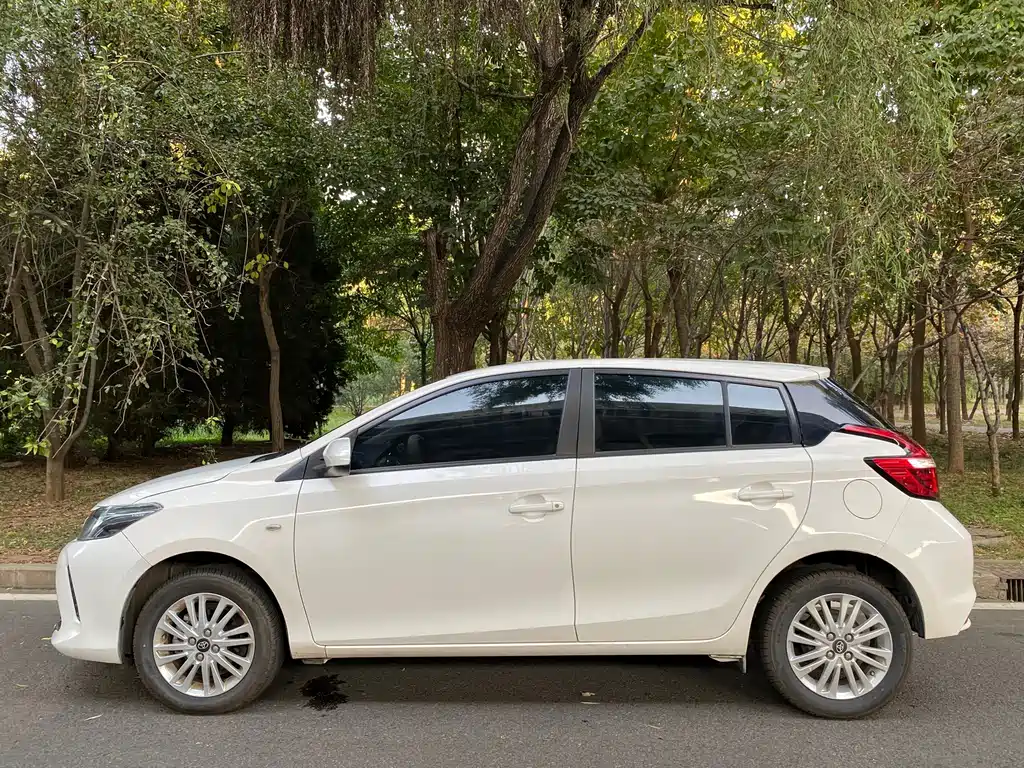 Toyota Vios FS — миниатюра 3