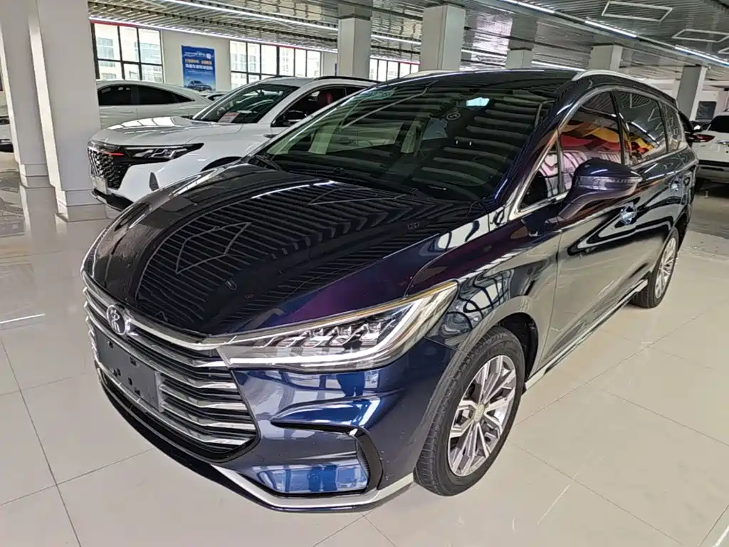 BYD MAX — миниатюра 2