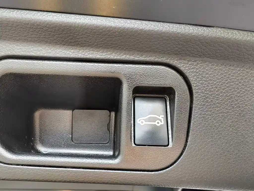 GAC Motor Trumpchi M6 — миниатюра 7