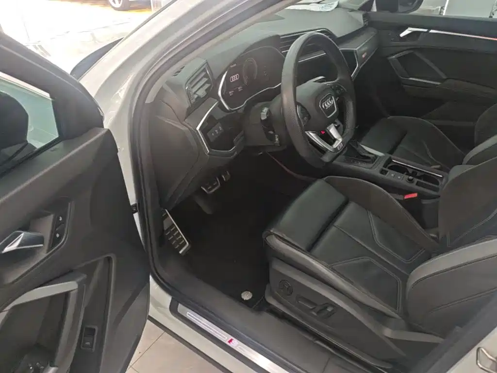 Audi Q3 Sportback — миниатюра 16