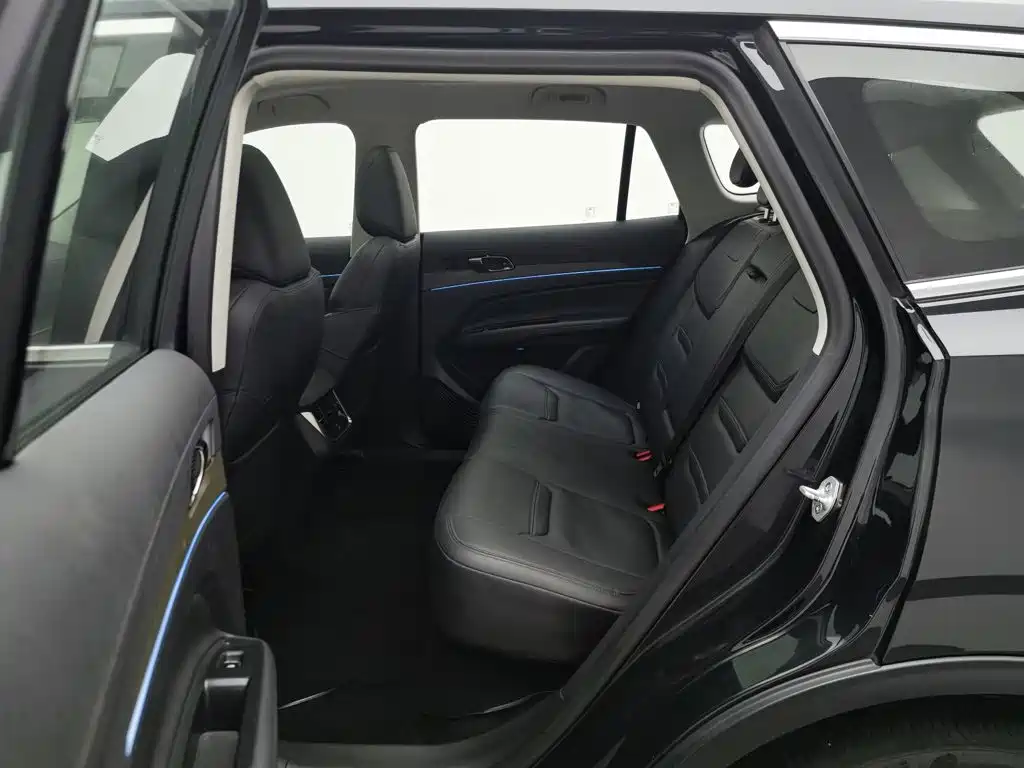 Ford Equator Sport — миниатюра 15