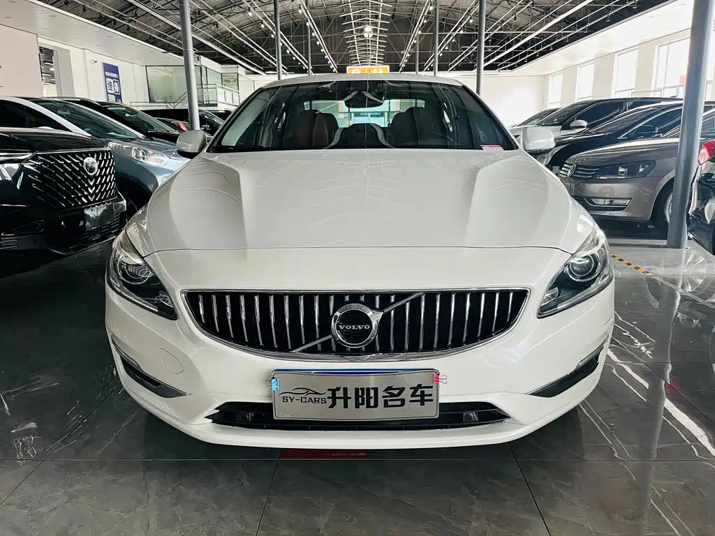 Volvo S60 — миниатюра 2