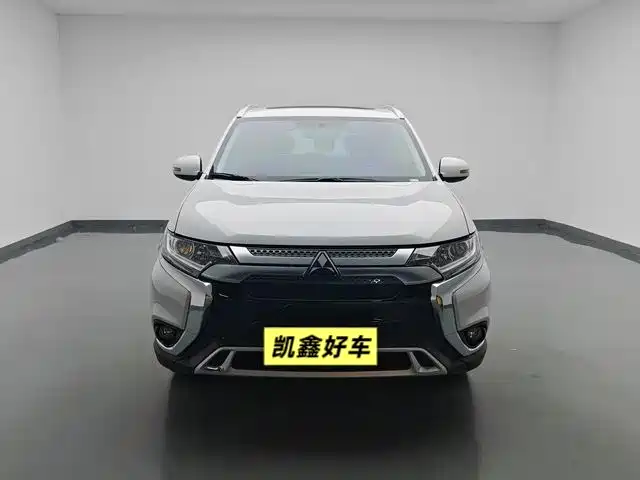 Mitsubishi Outlander 2020 2.0L Enjoy 5 мест