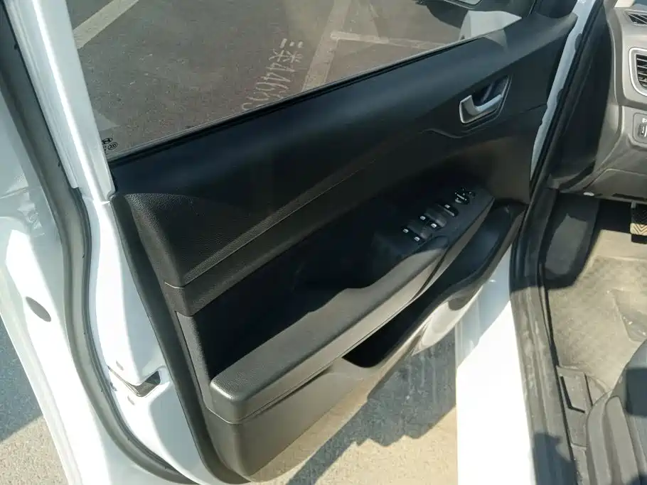 Hyundai Verna — миниатюра 7