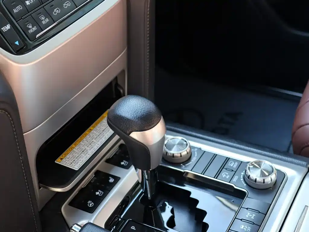 Toyota Land Cruiser 2018 5.7L VX-R