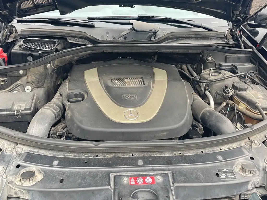 Mercedes-Benz M-Class — миниатюра 13