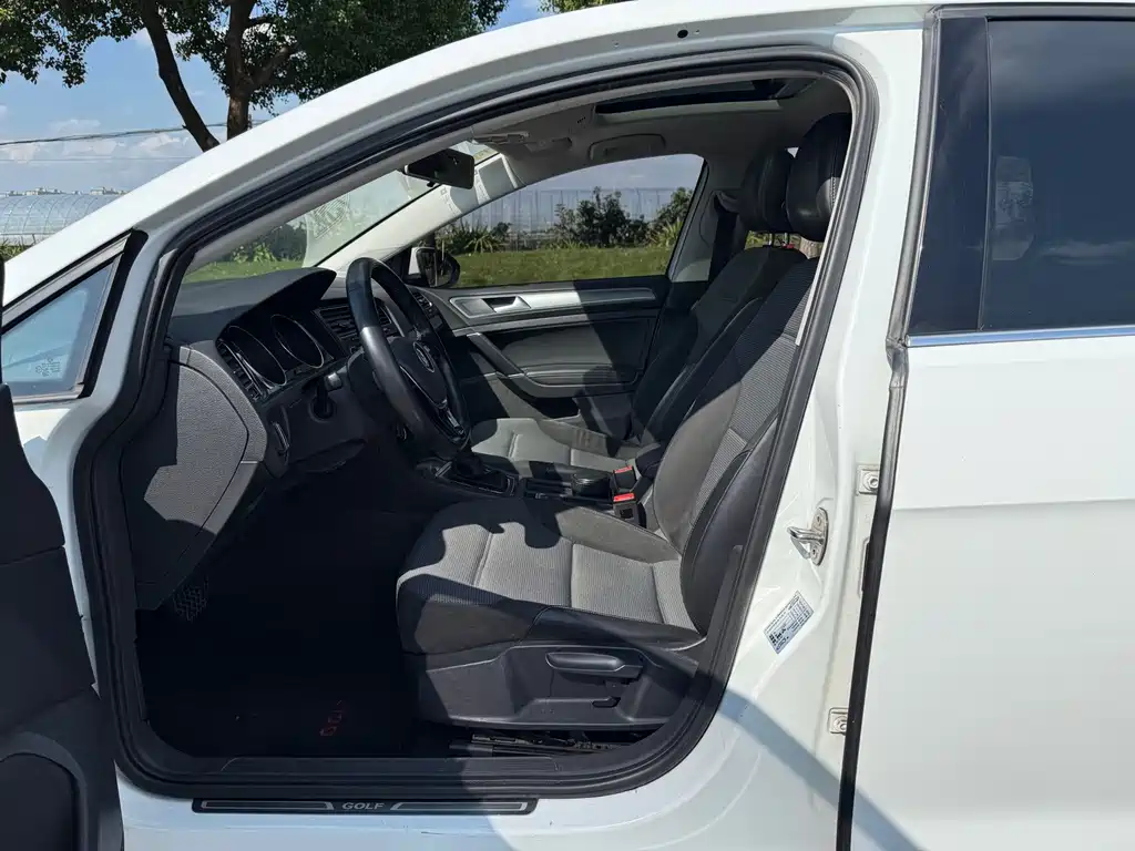 Volkswagen Golf — миниатюра 4