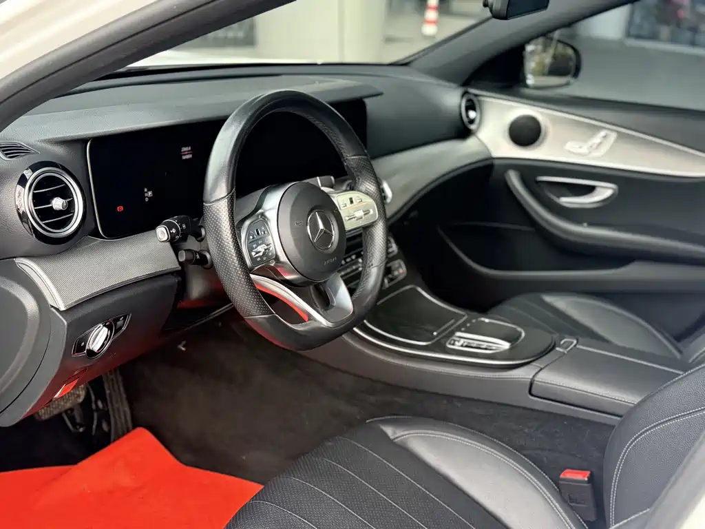 Mercedes-Benz E-Class (Import) — миниатюра 12