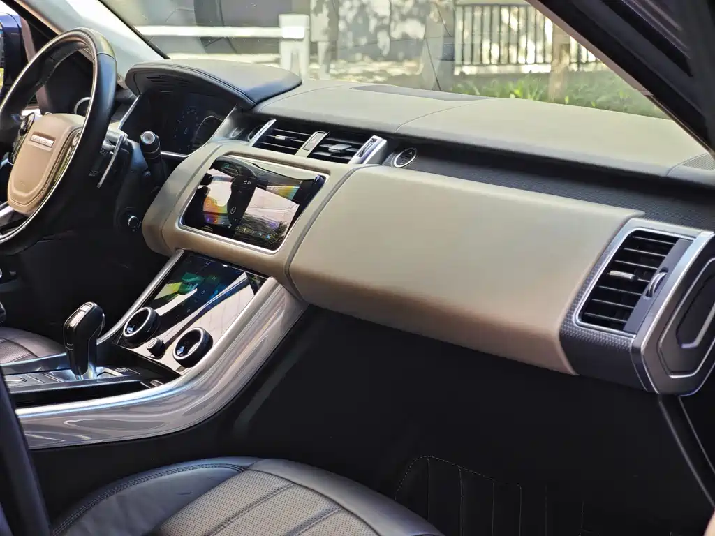 Land Rover Sport — миниатюра 10