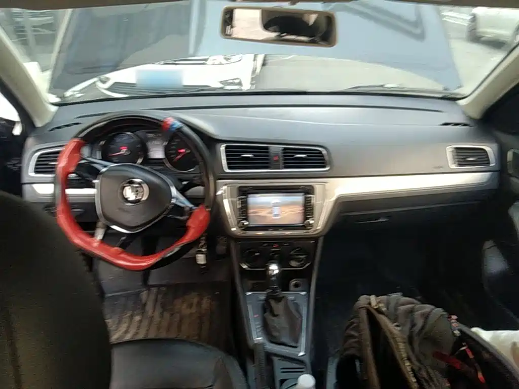 Volkswagen Lavida — миниатюра 10