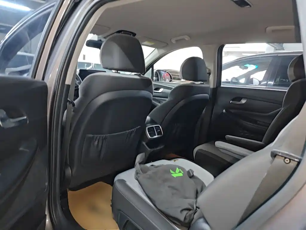 Hyundai Santa Fe — миниатюра 17