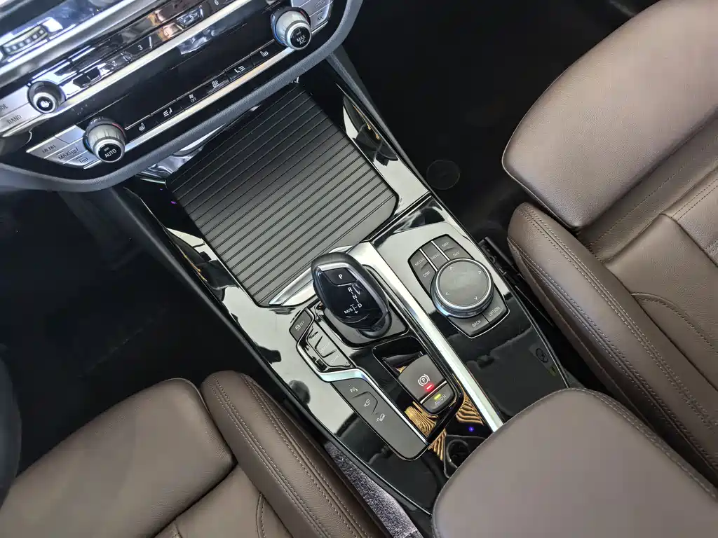 BMW X3 — миниатюра 10