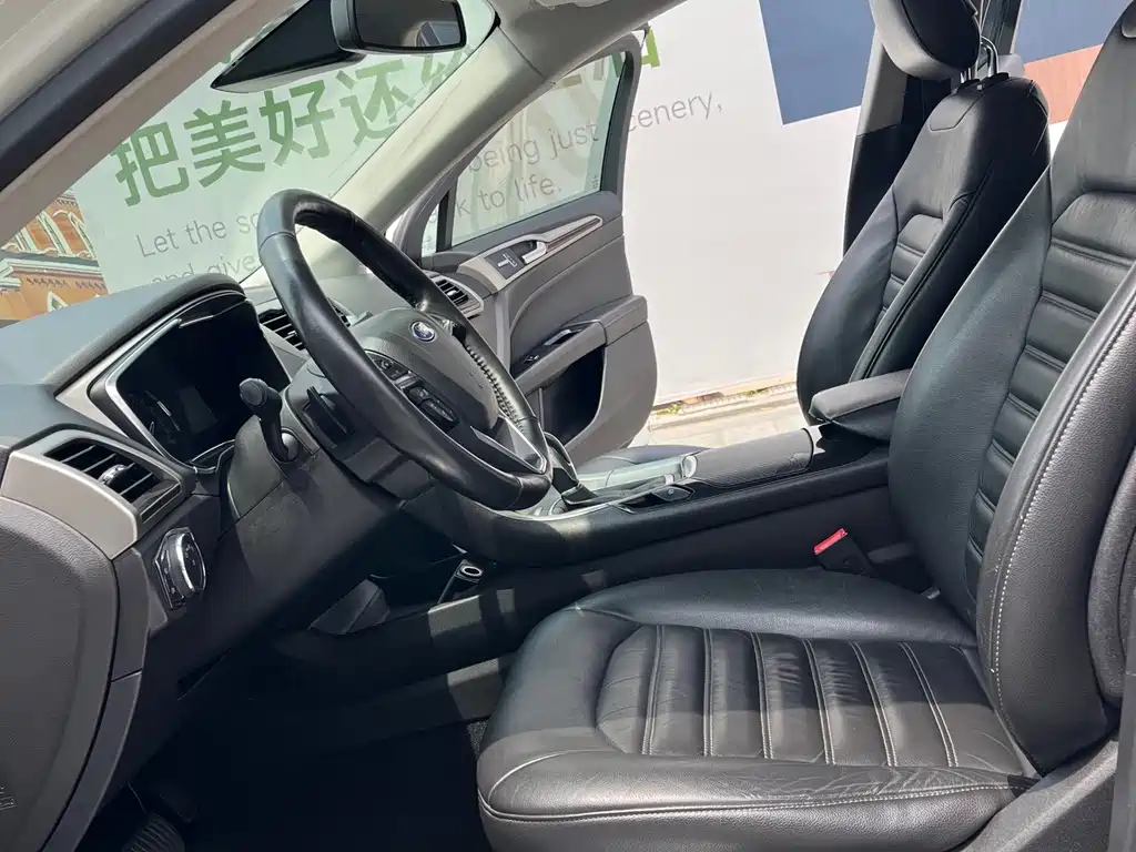 Ford Mondeo — миниатюра 8