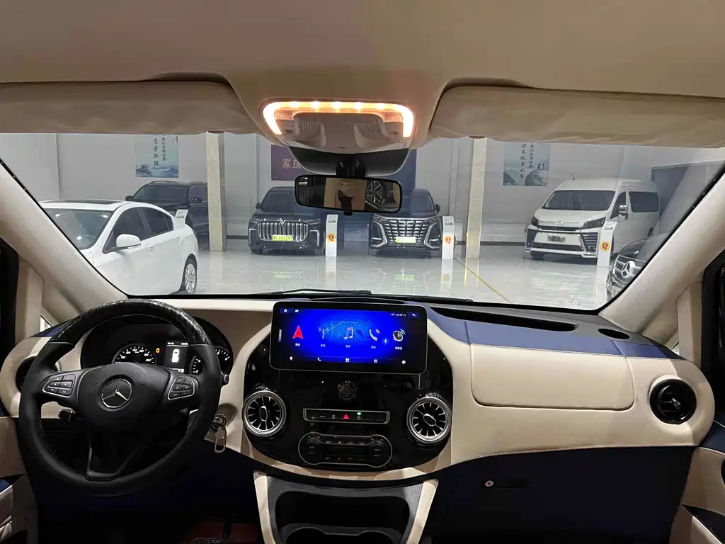 Mercedes-Benz Vito 2020 2.0T Elite 7 мест