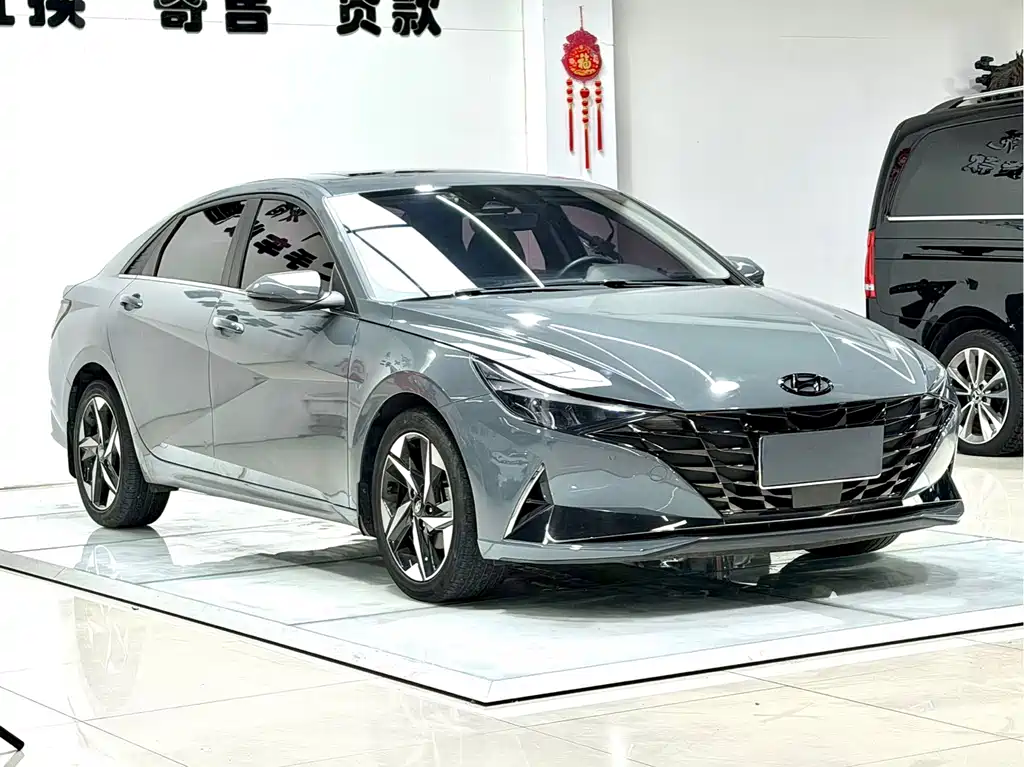 Hyundai Elantra — миниатюра 3