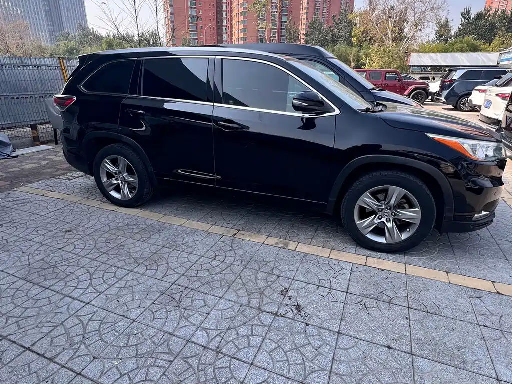Toyota Highlander — миниатюра 3