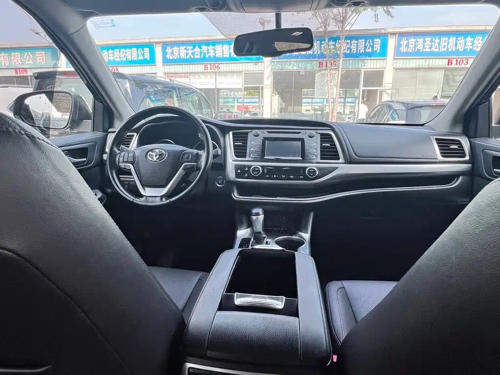 Toyota Highlander — миниатюра 10