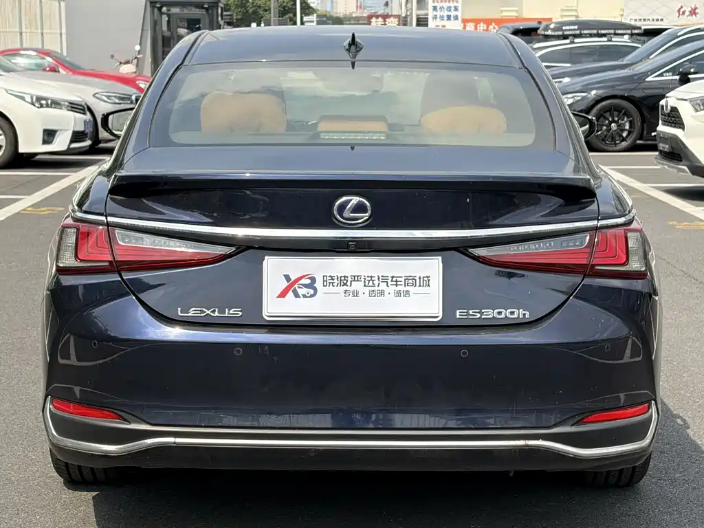 Lexus ES — миниатюра 5