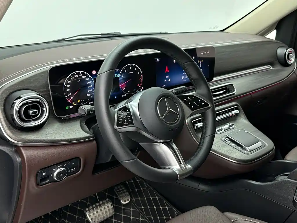 Mercedes-Benz V-Class — миниатюра 10
