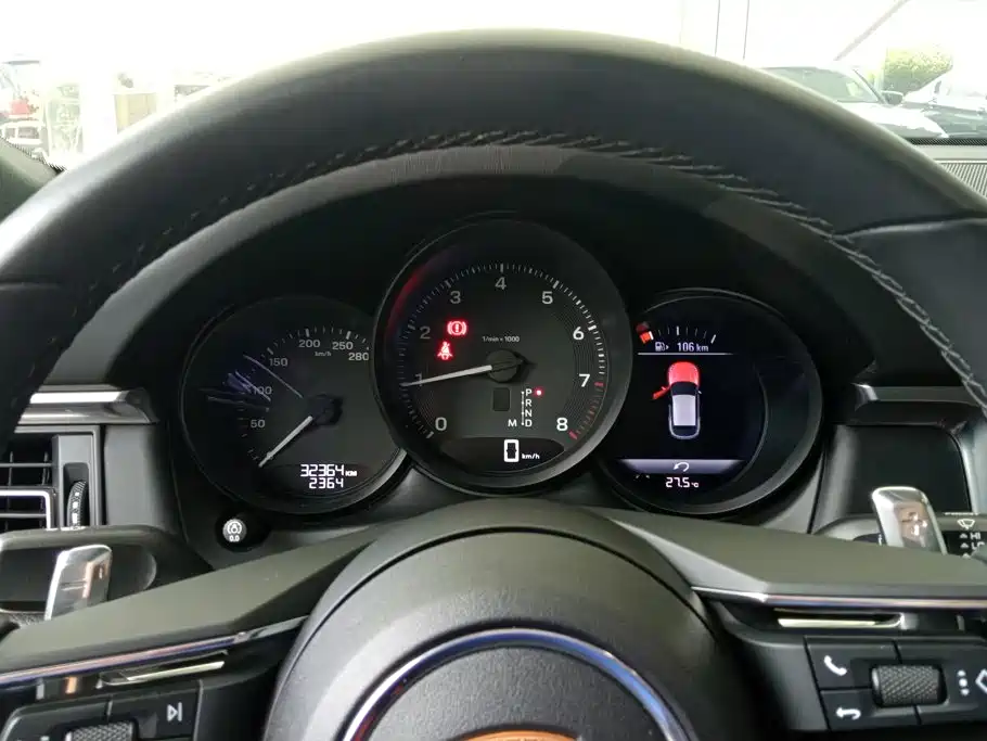 Porsche Macan — миниатюра 14