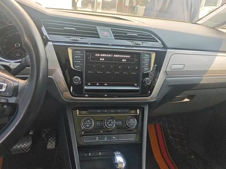 Volkswagen Touran — миниатюра 13