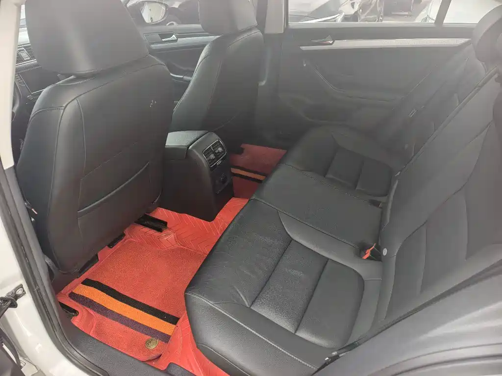 Volkswagen Sagitar — миниатюра 11