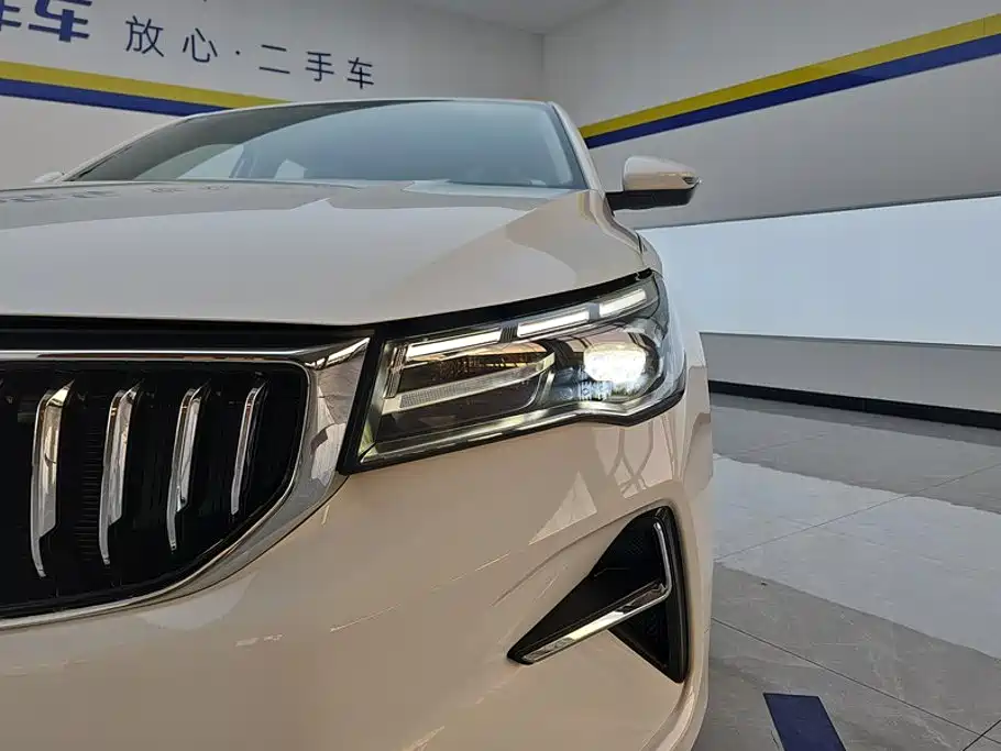 Geely Emgrand — миниатюра 5