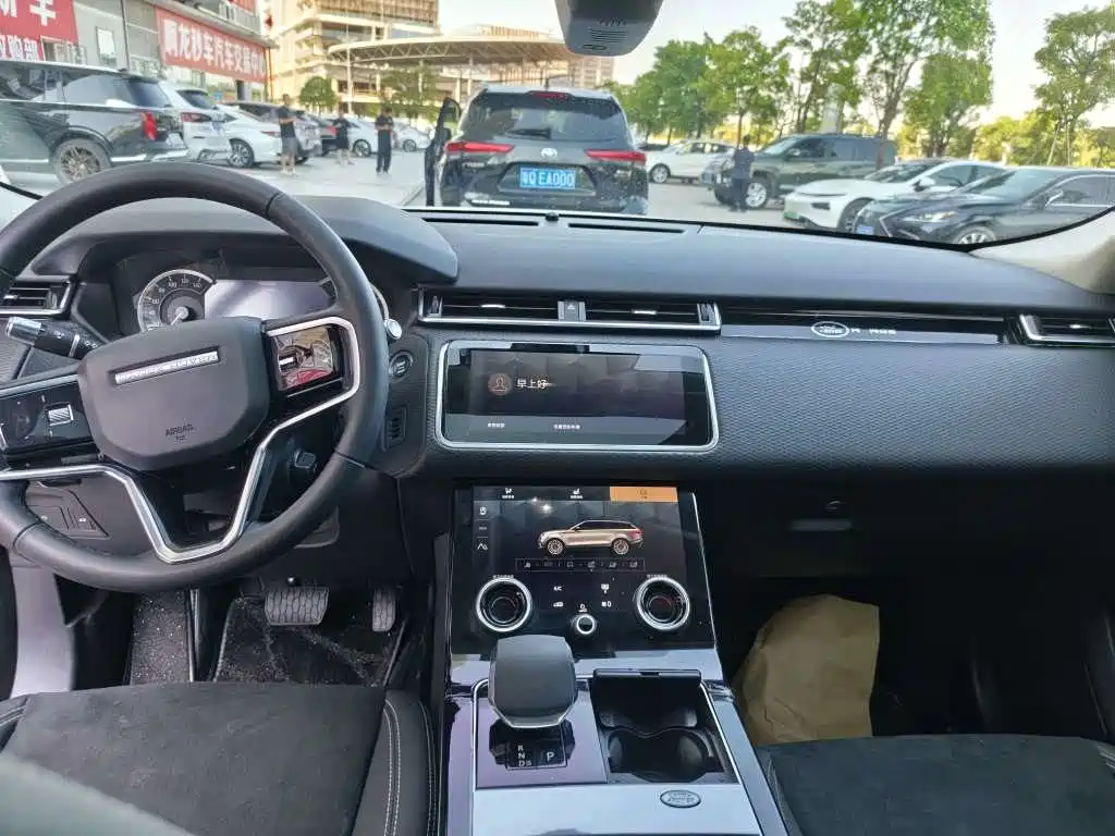 Land Rover Velar — миниатюра 8