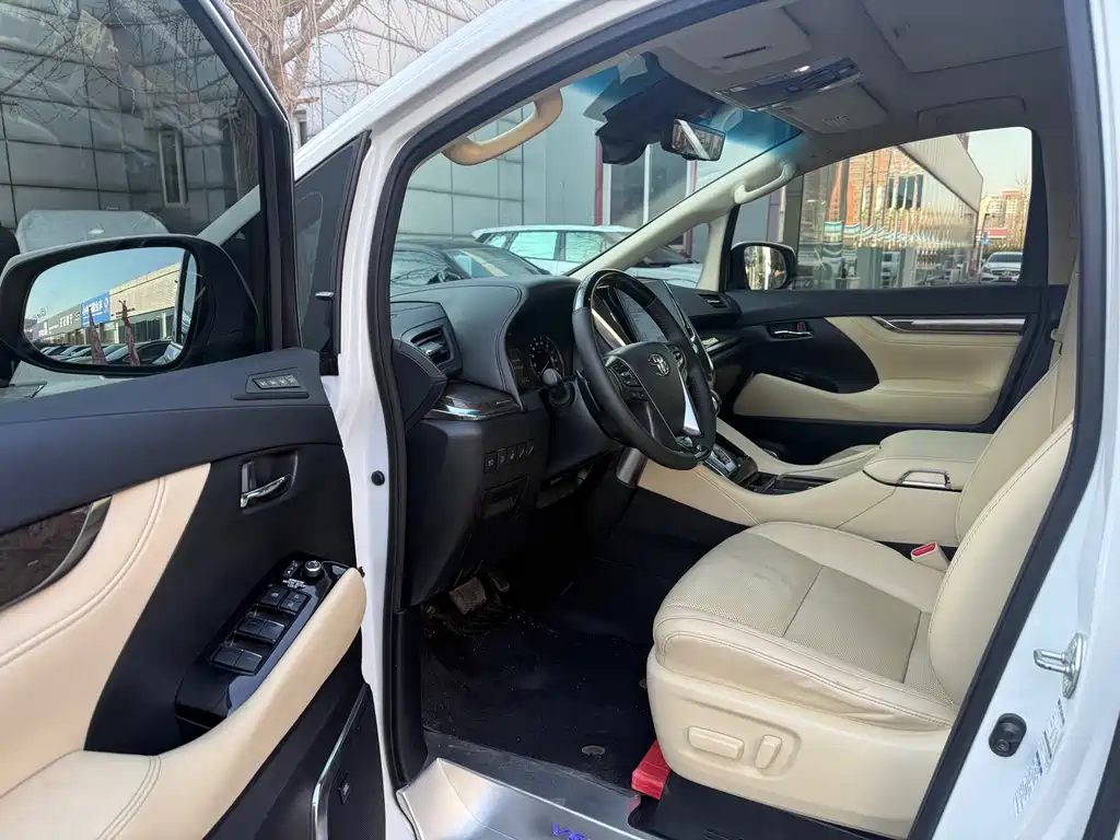 Toyota Vellfire 2021 2.5L HV
