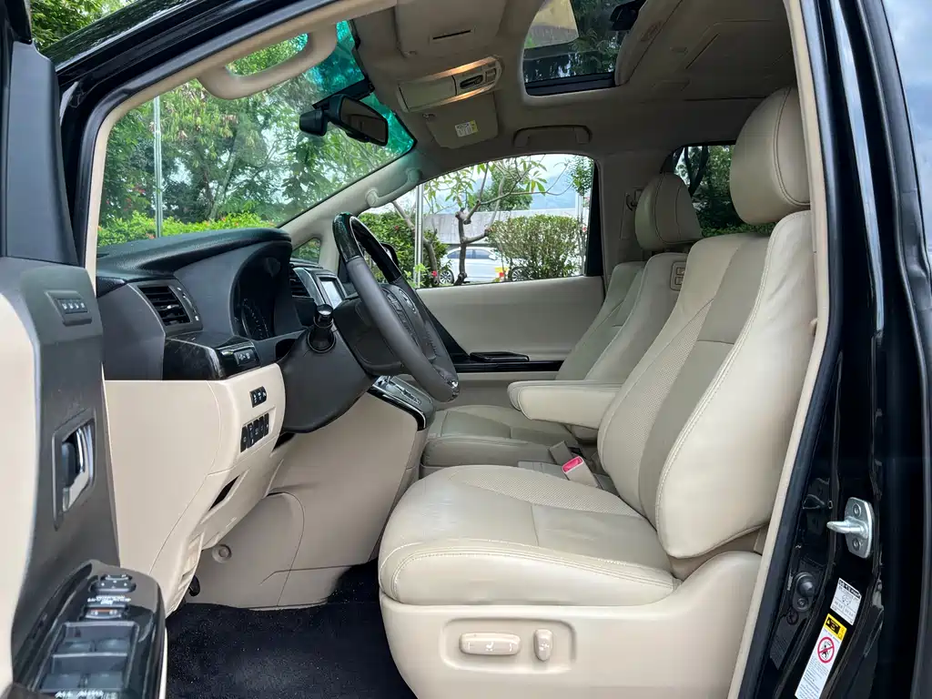 Toyota Alphard 2012 3.5L Luxury