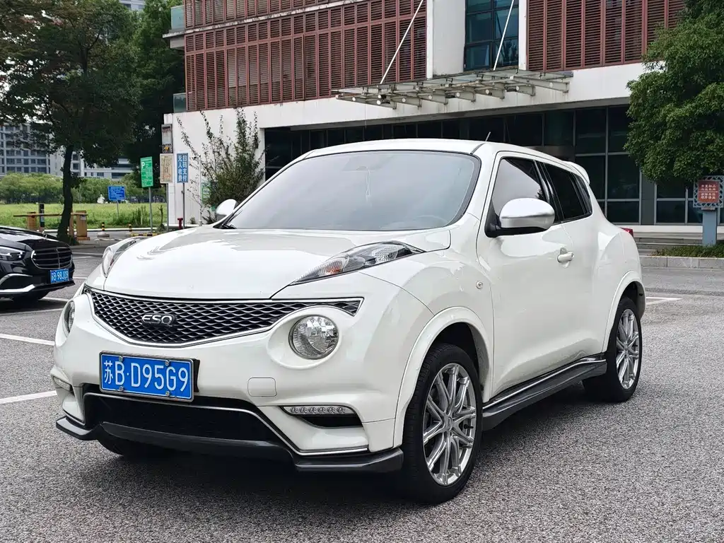 Infiniti ESQ