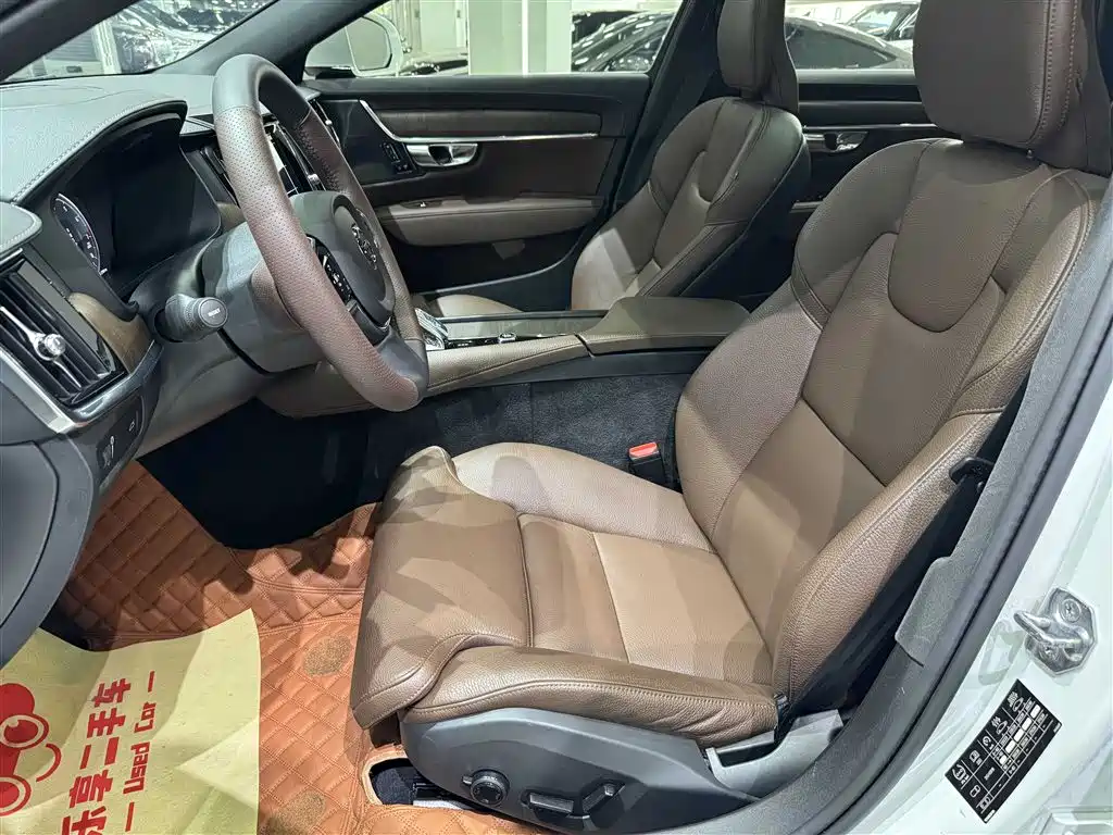 Volvo S90 — миниатюра 20
