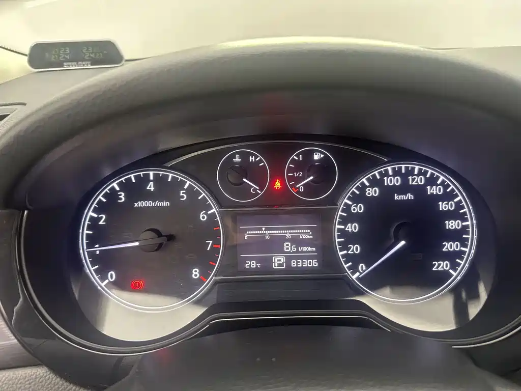 Nissan Tiida — миниатюра 16