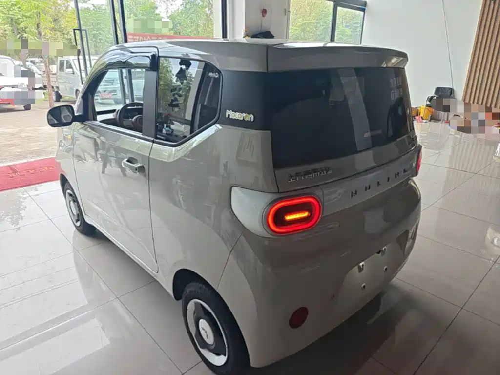 Wuling MINIEV — миниатюра 5