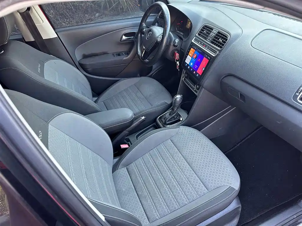 Volkswagen Polo 1.6L Cross Polo Auto, фото 12