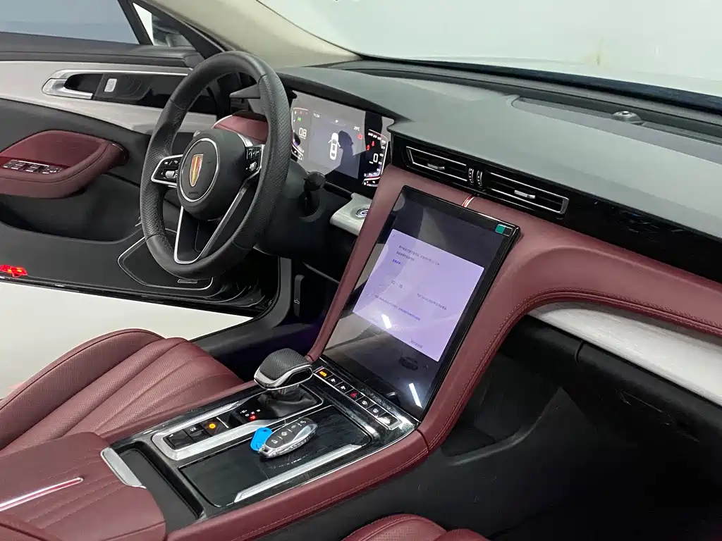 Hongqi Hongqi H5 — миниатюра 8