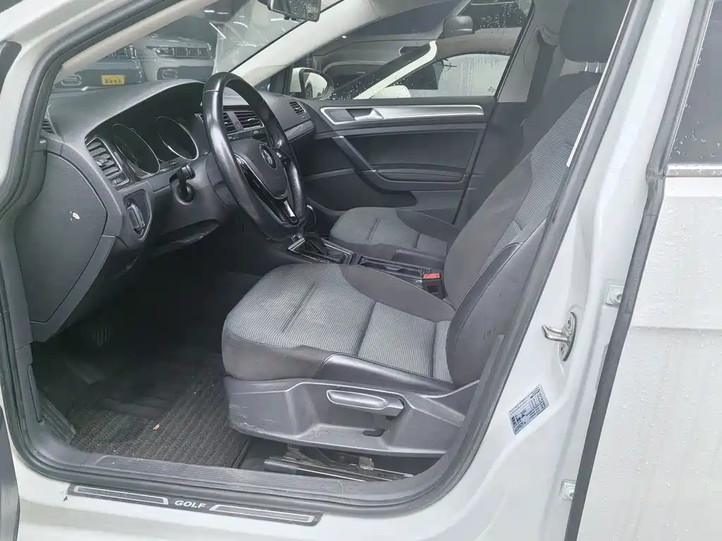 Volkswagen Golf — миниатюра 4