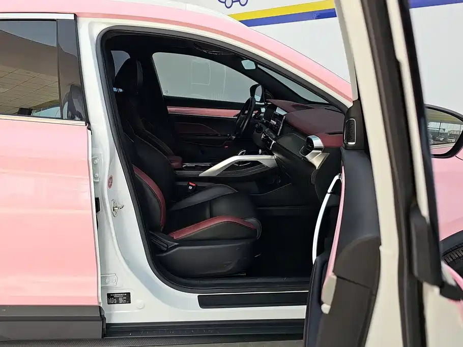 Geely Binyue — миниатюра 8
