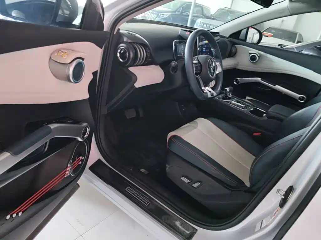 BYD Yuan Plus — миниатюра 16