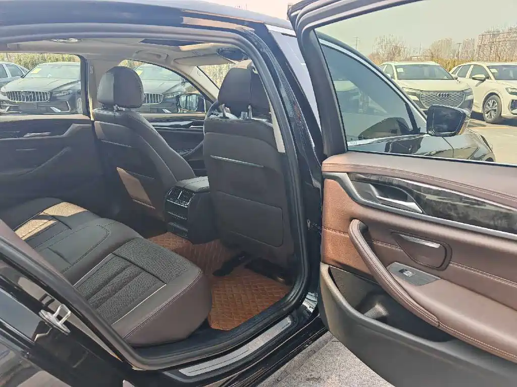 BMW 5 Series 5 2022 525Li Luxury