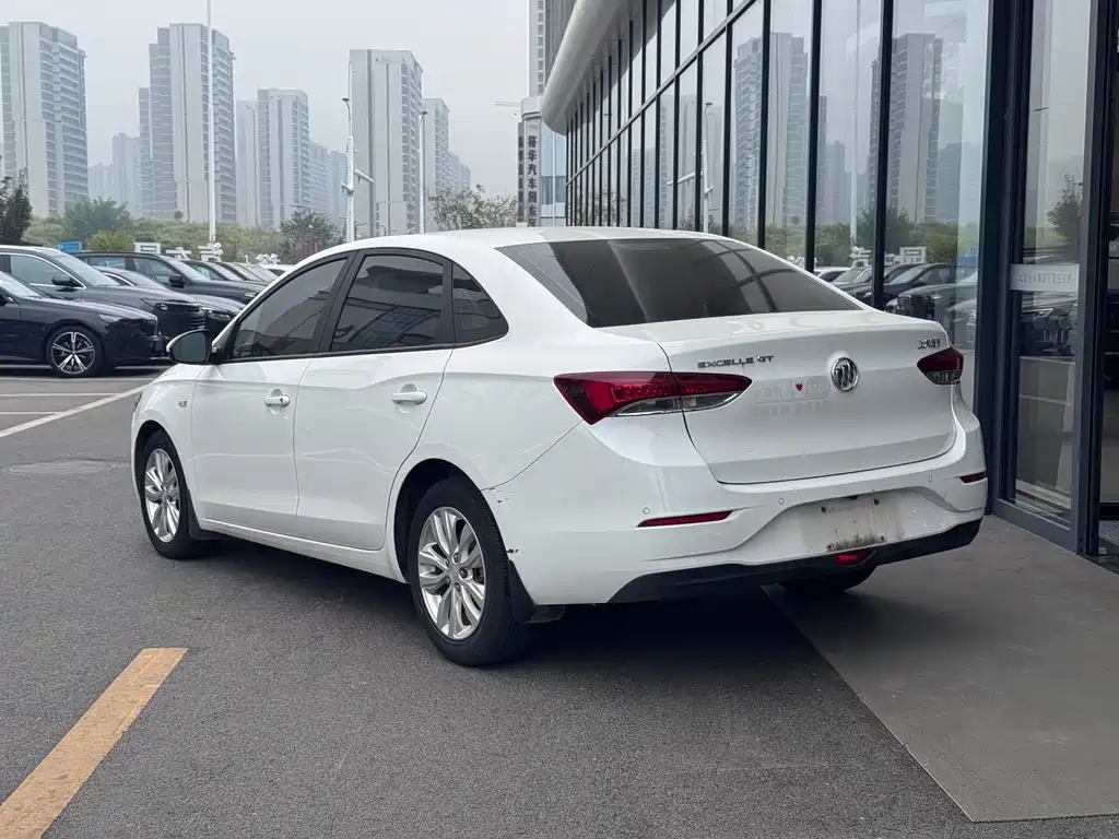 Buick Excelle — миниатюра 4