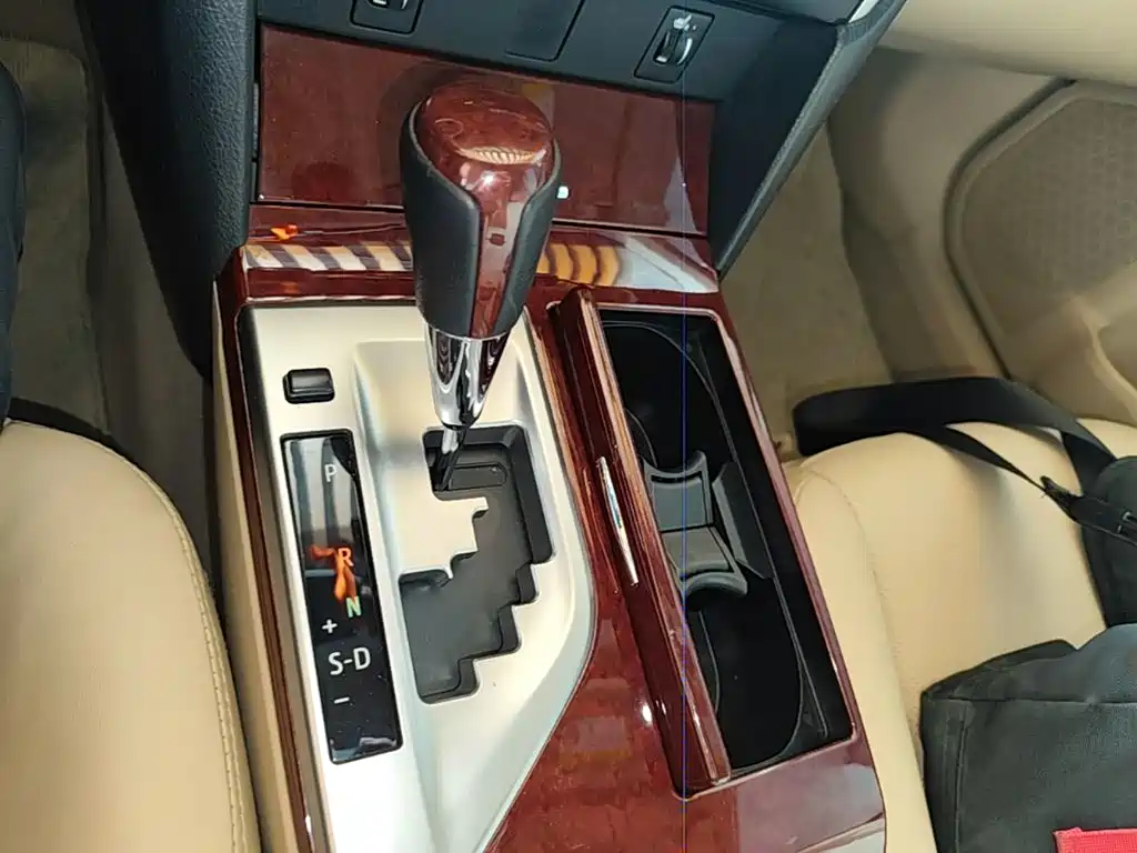 Toyota Camry — миниатюра 14