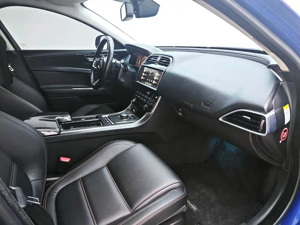 Jaguar XEL — миниатюра 3