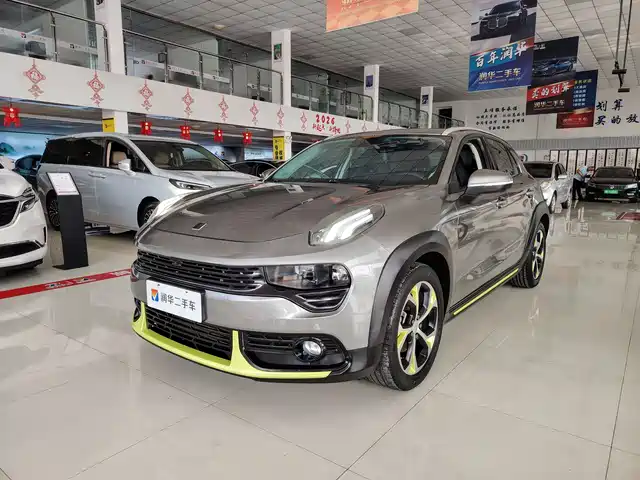 2022 Lynk & Co 02