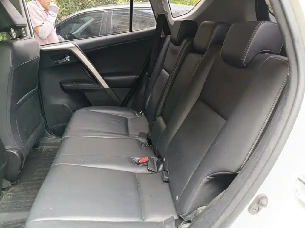 Toyota RAV4 — миниатюра 14