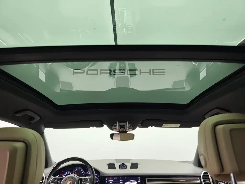Porsche Cayenne Hybrid — миниатюра 8
