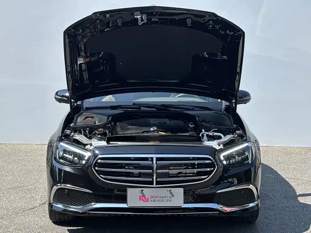 Mercedes-Benz E-Class — миниатюра 9